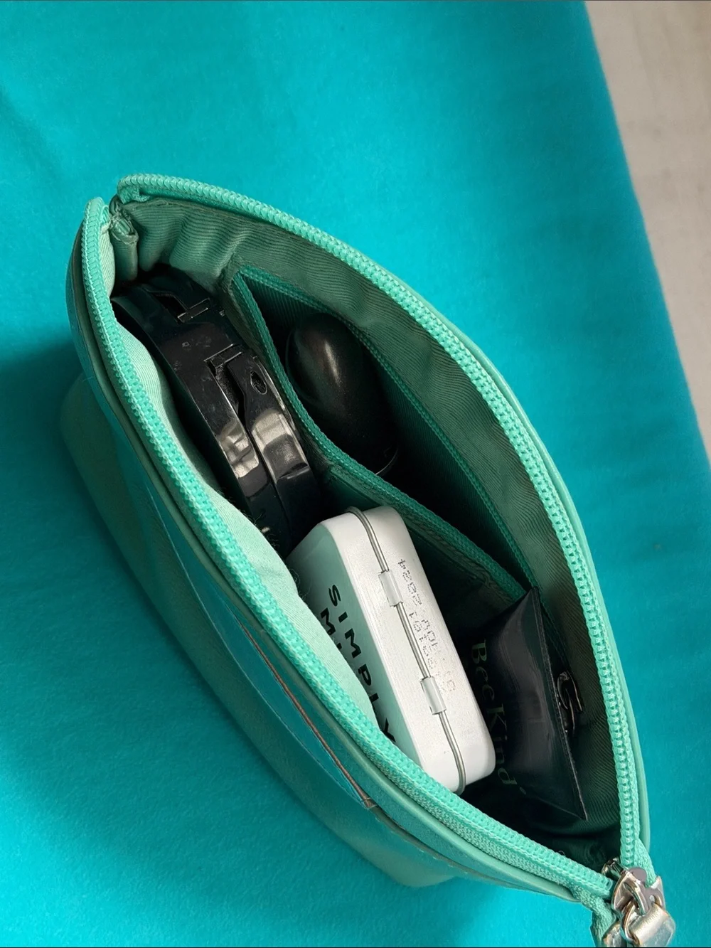 Tiffany blue Lip-Accent Cosmetic Pouch